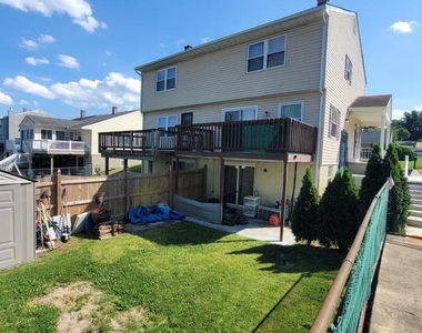 4236 Slater Avenue - Photo Thumbnail 11