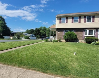 4236 Slater Avenue - Photo Thumbnail 12