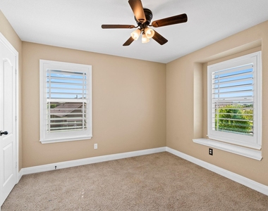 100 Speckle Park Dr - Photo Thumbnail 28
