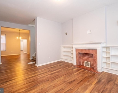 2732 Riggs Avenue - Photo Thumbnail 10