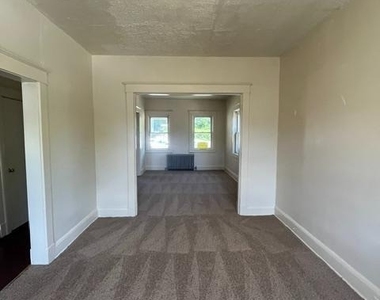 787 Linnard Street - Photo Thumbnail 5