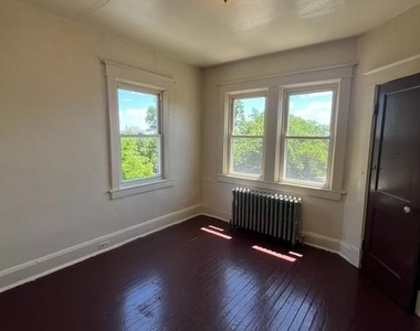 787 Linnard Street - Photo Thumbnail 8