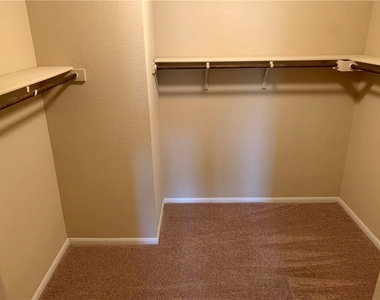 160 Cherry Blossom Dr - Photo Thumbnail 14