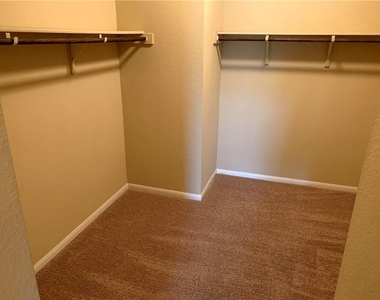 160 Cherry Blossom Dr - Photo Thumbnail 13