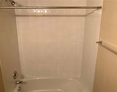 160 Cherry Blossom Dr - Photo Thumbnail 17