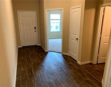 160 Cherry Blossom Dr - Photo Thumbnail 2