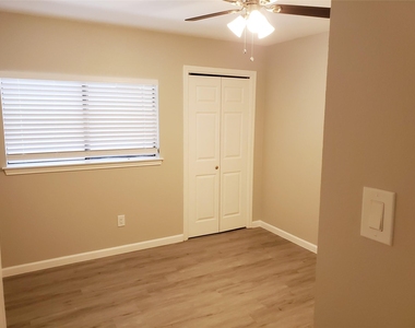 12913 Steeple Chase Dr - Photo Thumbnail 12