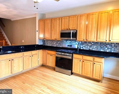 704 S Bond Street - Photo Thumbnail 8