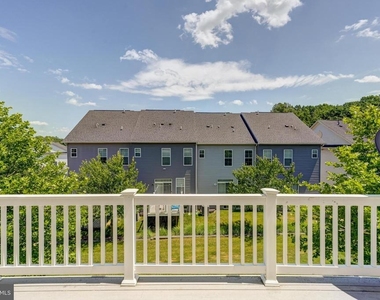 7827 Crystal Brook Way - Photo Thumbnail 16