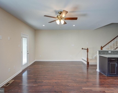 7827 Crystal Brook Way - Photo Thumbnail 8