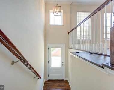 7827 Crystal Brook Way - Photo Thumbnail 2