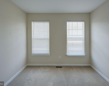 7827 Crystal Brook Way - Photo Thumbnail 22