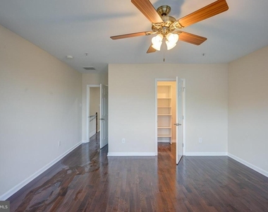 7827 Crystal Brook Way - Photo Thumbnail 27