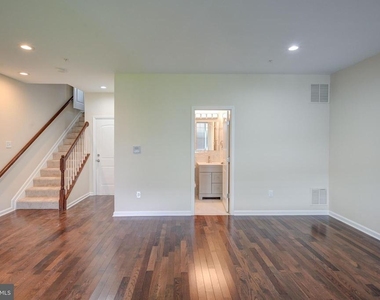 7827 Crystal Brook Way - Photo Thumbnail 34