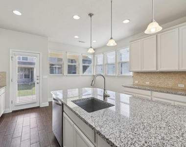 10418 Turnbull Loop - Photo Thumbnail 9