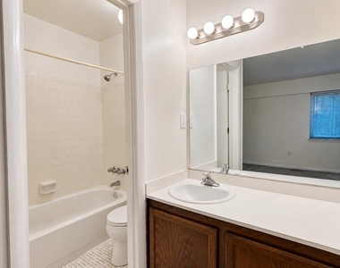 74 Gentry Court - Photo Thumbnail 4