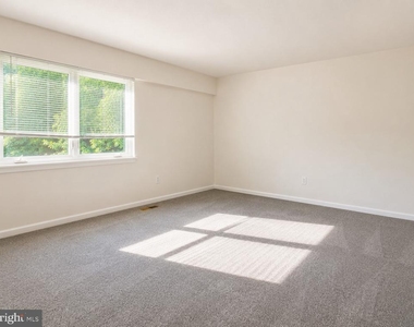 74 Gentry Court - Photo Thumbnail 2