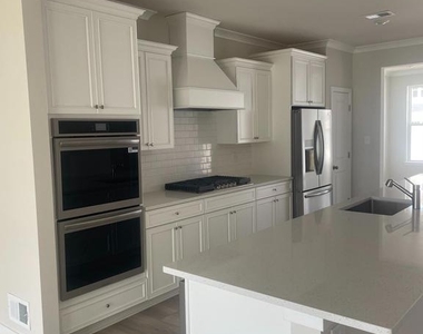 29292 Oxford Drive - Photo Thumbnail 1