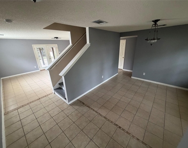 1704 Matagorda Dr - Photo Thumbnail 1
