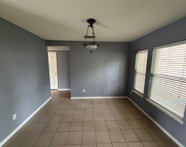 1704 Matagorda Dr - Photo Thumbnail 2