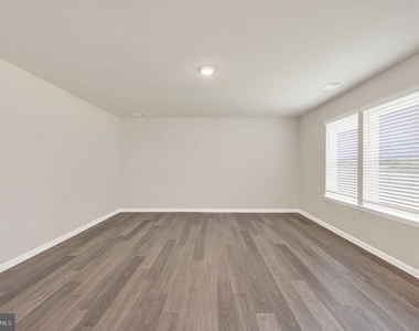 13 Casterline Court - Photo Thumbnail 4