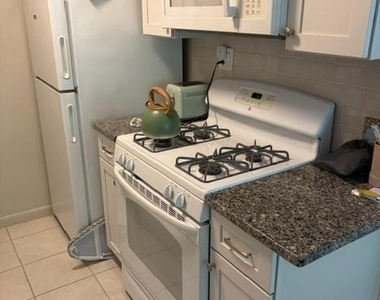 2325 42nd Street Nw - Photo Thumbnail 5