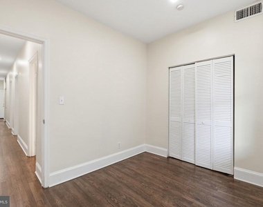 1038 6th Street Ne - Photo Thumbnail 16