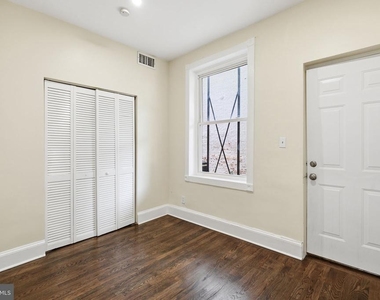 1038 6th Street Ne - Photo Thumbnail 15