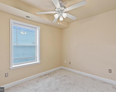 922 Madison Street Nw - Photo Thumbnail 15