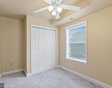 922 Madison Street Nw - Photo Thumbnail 12