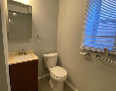 1216 Savannah Place Se - Photo Thumbnail 9