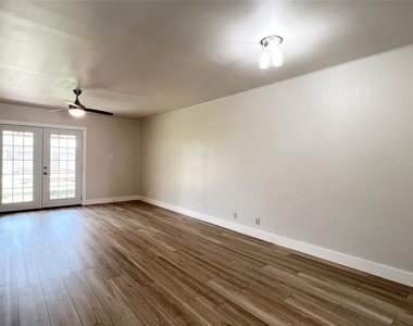 11208 Renel Dr - Photo Thumbnail 8