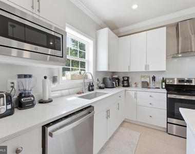 1433 Howard Road Se - Photo Thumbnail 12