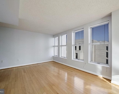 601 Pennsylvania Avenue Nw - Photo Thumbnail 3