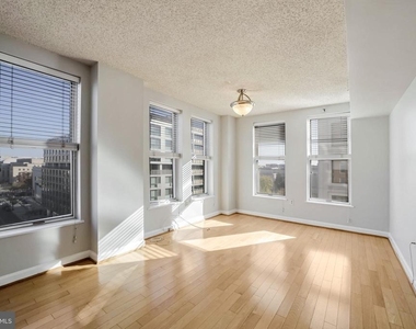 601 Pennsylvania Avenue Nw - Photo Thumbnail 4