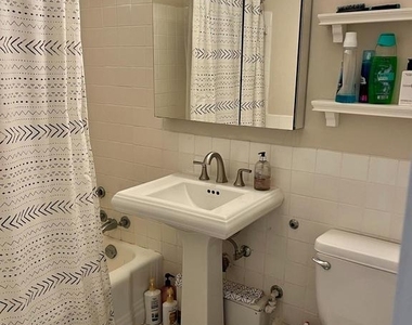4000 Tunlaw Road Nw - Photo Thumbnail 14