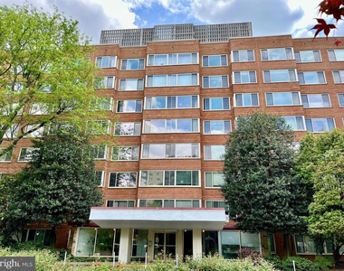 4000 Tunlaw Road Nw - Photo Thumbnail 16