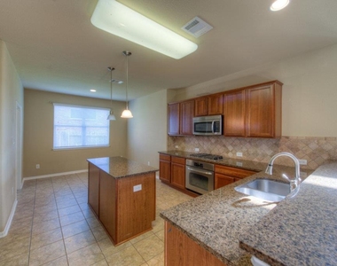 403 Limestone Trl - Photo Thumbnail 10