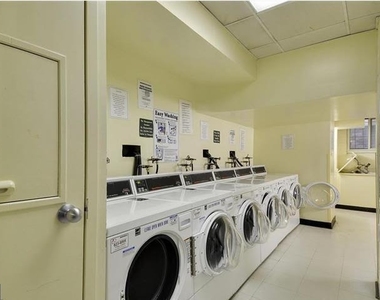 1727 Massachusetts Avenue Nw - Photo Thumbnail 13