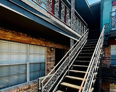 311 E 31st St - Photo Thumbnail 7