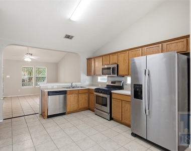 437 Sampson - Photo Thumbnail 1