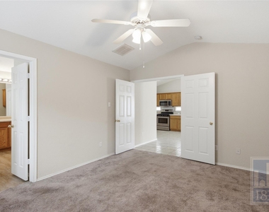 437 Sampson - Photo Thumbnail 9