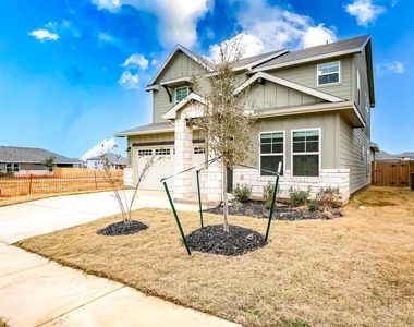 1532 Homestead Farms Dr - Photo Thumbnail 7