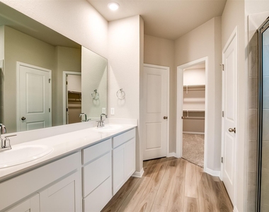 1532 Homestead Farms Dr - Photo Thumbnail 15