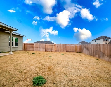 1532 Homestead Farms Dr - Photo Thumbnail 29