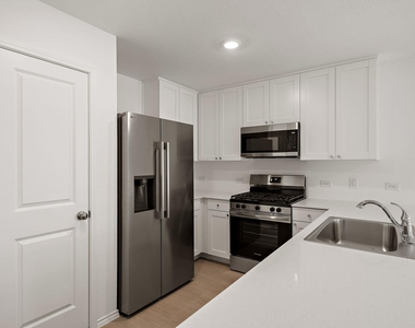 213 Navidad River Dr - Photo Thumbnail 15