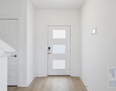 10925 Tildon Ave - Photo Thumbnail 1
