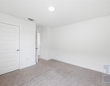 10925 Tildon Ave - Photo Thumbnail 16