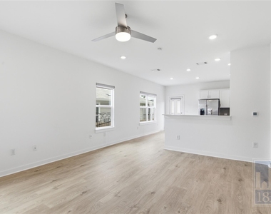 10925 Tildon Ave - Photo Thumbnail 4