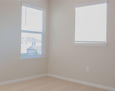 14015 Macquarie Dr - Photo Thumbnail 23
